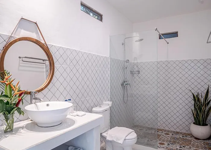 Lemone 5 By Bali Solutions ヴィラ