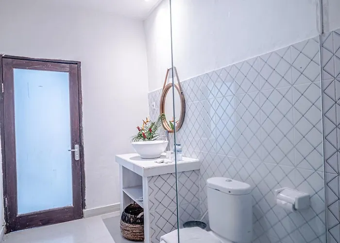 Lemone 5 By Bali Solutions ヴィラ スミニャック
